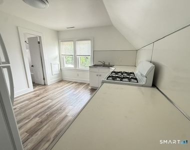 84 Alcove Street - Photo Thumbnail 11