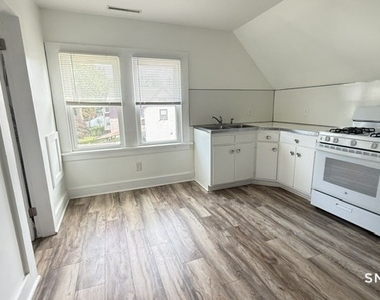 84 Alcove Street - Photo Thumbnail 10