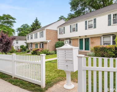 245 Sunnyridge Avenue - Photo Thumbnail 20