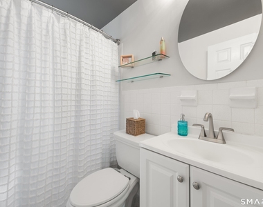 245 Sunnyridge Avenue - Photo Thumbnail 14