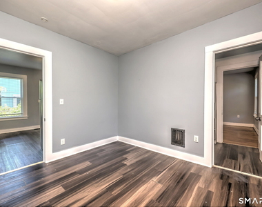 31 Winthrop Street - Photo Thumbnail 11