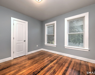 31 Winthrop Street - Photo Thumbnail 14