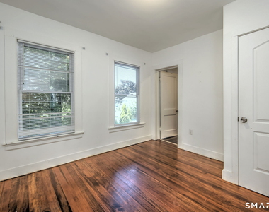 31 Winthrop Street - Photo Thumbnail 21