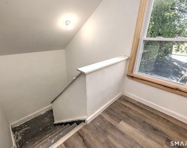 31 Winthrop Street - Photo Thumbnail 25