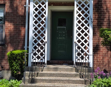 193 Virginia Avenue - Photo Thumbnail 2