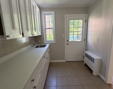 193 Virginia Avenue - Photo Thumbnail 18