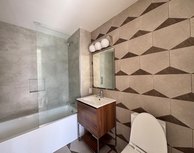 2718 Church Avenue - Photo Thumbnail 6