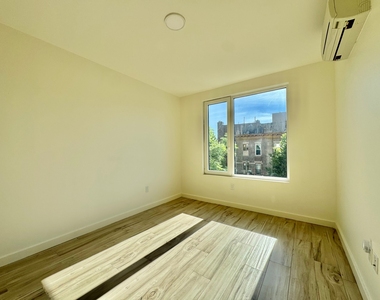 2718 Church Avenue - Photo Thumbnail 7