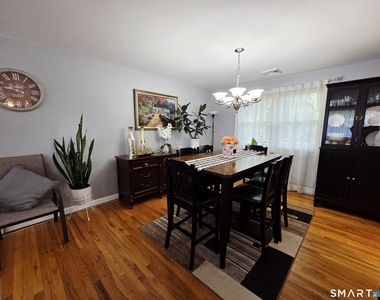 25 Sylvia Lane - Photo Thumbnail 7