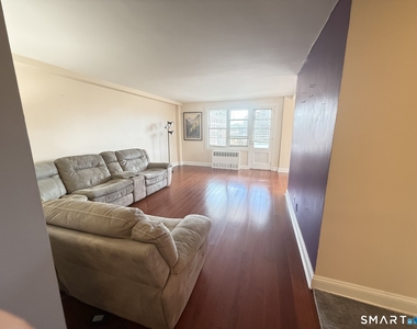 700 Summer Street - Photo Thumbnail 1
