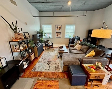 212 45th St - Photo Thumbnail 6