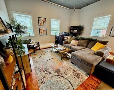 212 45th St - Photo Thumbnail 4