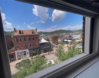 212 45th St - Photo Thumbnail 5