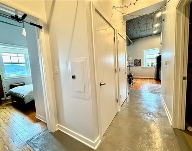 212 45th St - Photo Thumbnail 24