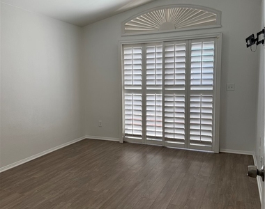 8109 Chambersberg Street - Photo Thumbnail 13