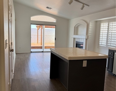 8109 Chambersberg Street - Photo Thumbnail 6