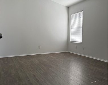8109 Chambersberg Street - Photo Thumbnail 11