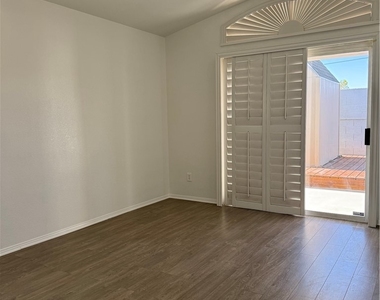 8109 Chambersberg Street - Photo Thumbnail 14