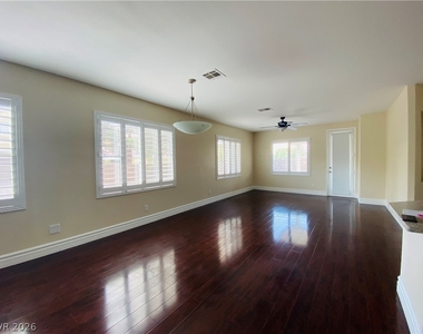 286 Duck Hollow Avenue - Photo Thumbnail 4