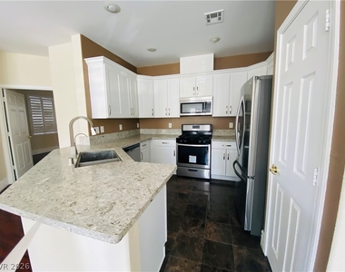 286 Duck Hollow Avenue - Photo Thumbnail 8