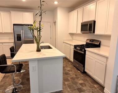 4487 Sawyer Ridge Street - Photo Thumbnail 5