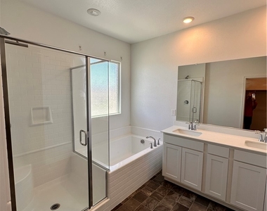 4487 Sawyer Ridge Street - Photo Thumbnail 15