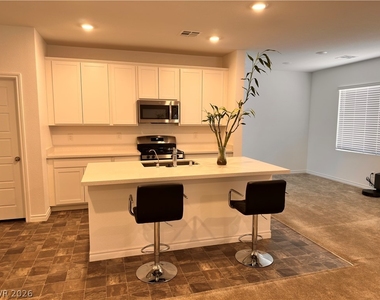 4487 Sawyer Ridge Street - Photo Thumbnail 4