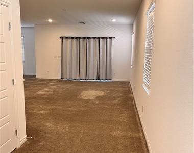 4487 Sawyer Ridge Street - Photo Thumbnail 2
