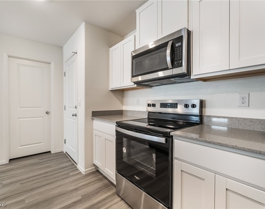 9472 Peaceful River Avenue - Photo Thumbnail 3