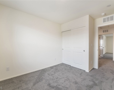 9472 Peaceful River Avenue - Photo Thumbnail 16