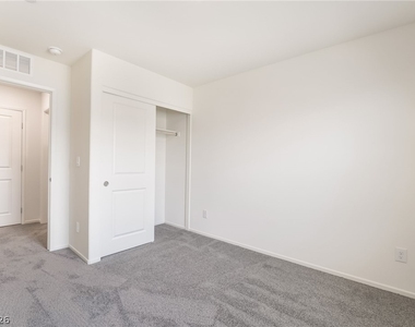 9472 Peaceful River Avenue - Photo Thumbnail 12