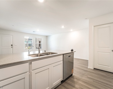 9472 Peaceful River Avenue - Photo Thumbnail 5
