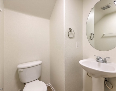 10939 Paradise Road - Photo Thumbnail 16
