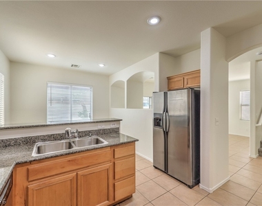 10939 Paradise Road - Photo Thumbnail 8