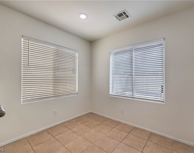 10939 Paradise Road - Photo Thumbnail 11