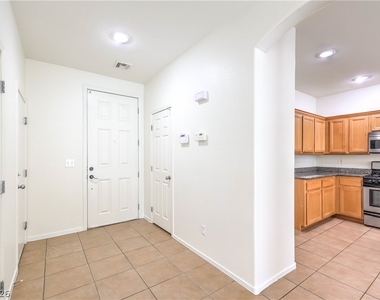 10939 Paradise Road - Photo Thumbnail 4