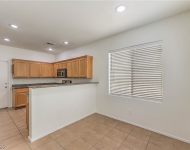 10939 Paradise Road - Photo Thumbnail 9