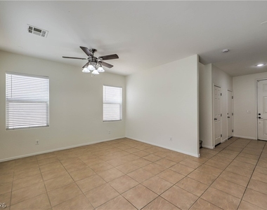 10939 Paradise Road - Photo Thumbnail 15