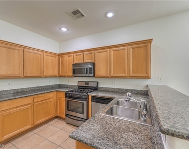 10939 Paradise Road - Photo Thumbnail 7