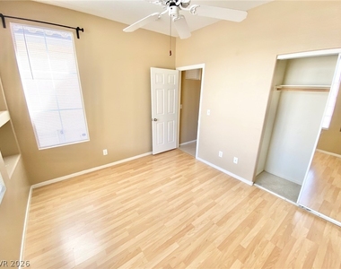 1605 Cimarron Crest Street - Photo Thumbnail 9