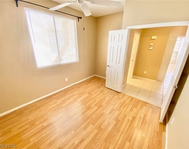 1605 Cimarron Crest Street - Photo Thumbnail 12