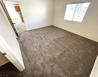 4916 River Splash Avenue - Photo Thumbnail 21