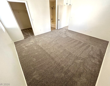 4916 River Splash Avenue - Photo Thumbnail 20