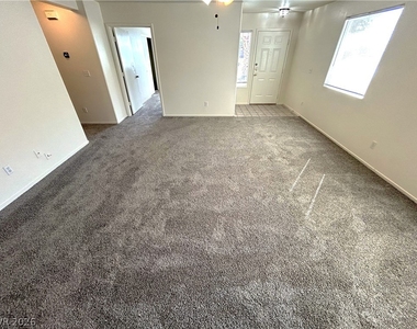 4916 River Splash Avenue - Photo Thumbnail 1