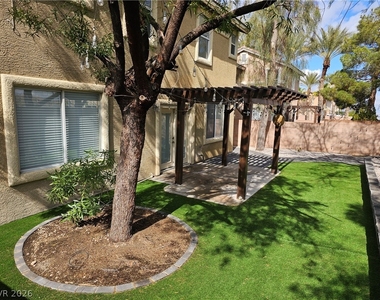 140 Samantha Rose Street - Photo Thumbnail 23