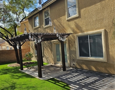 140 Samantha Rose Street - Photo Thumbnail 22
