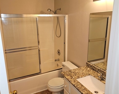 140 Samantha Rose Street - Photo Thumbnail 18