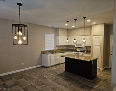 140 Samantha Rose Street - Photo Thumbnail 3