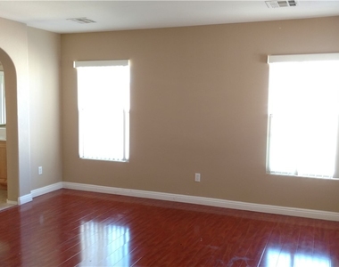 9262 William Hill Avenue - Photo Thumbnail 7