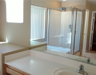 9262 William Hill Avenue - Photo Thumbnail 13